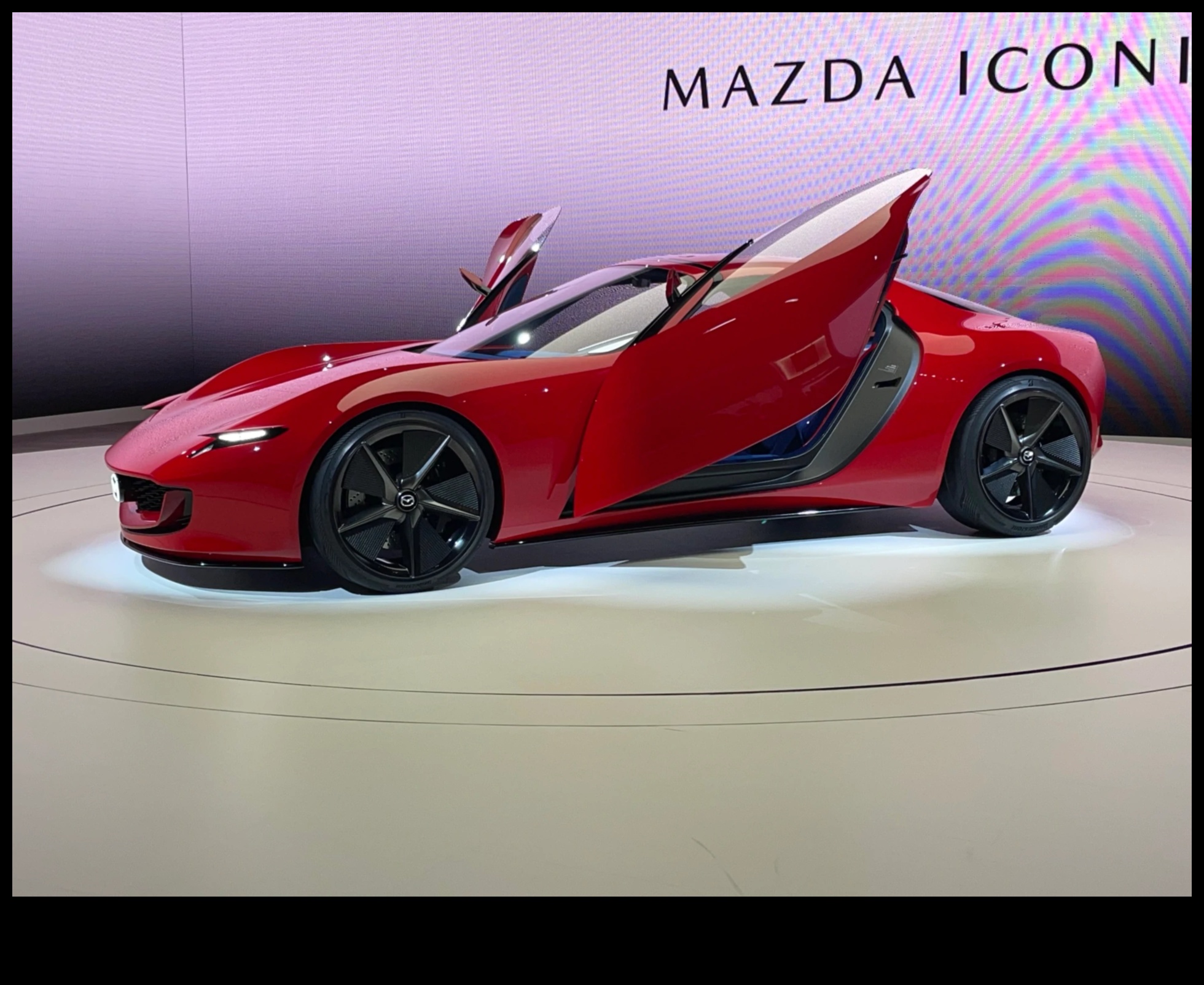 Acceleration Elegance: המהירות החיננית של מכוניות ספורט אייקוניות