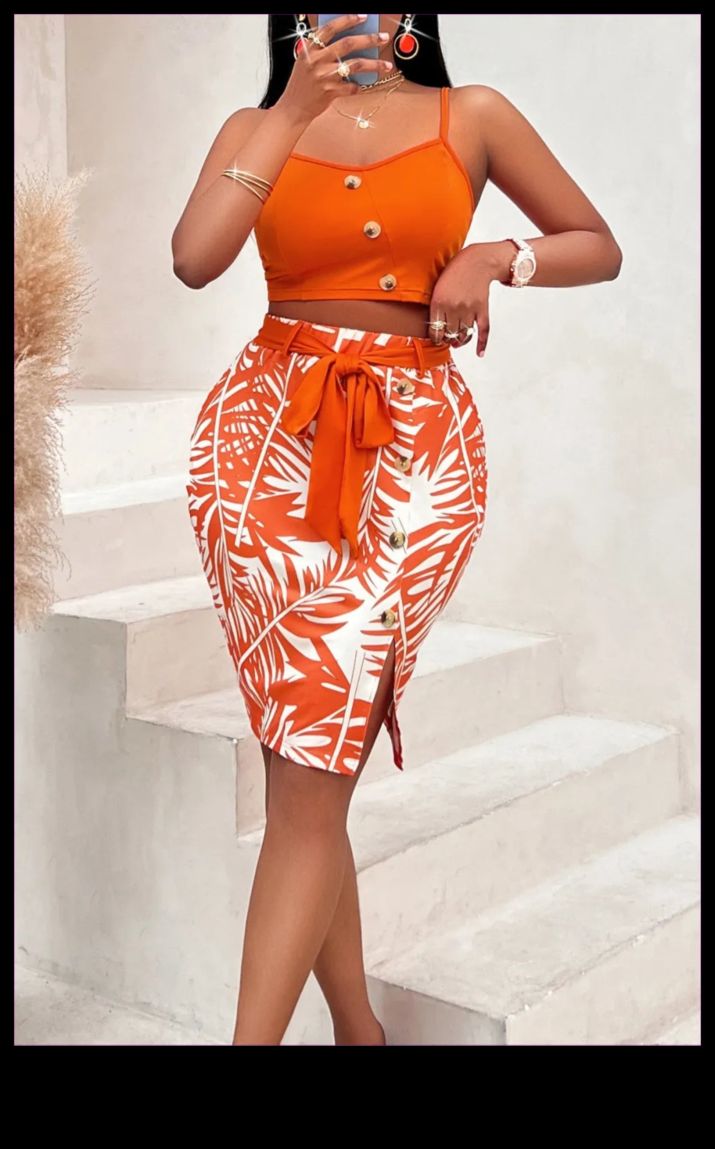 תלבושות קיץ של Tropical Temptations שמחבקות את החום 3 פיתויים טרופיים: תלבושות קיץ שמחבקות את החום