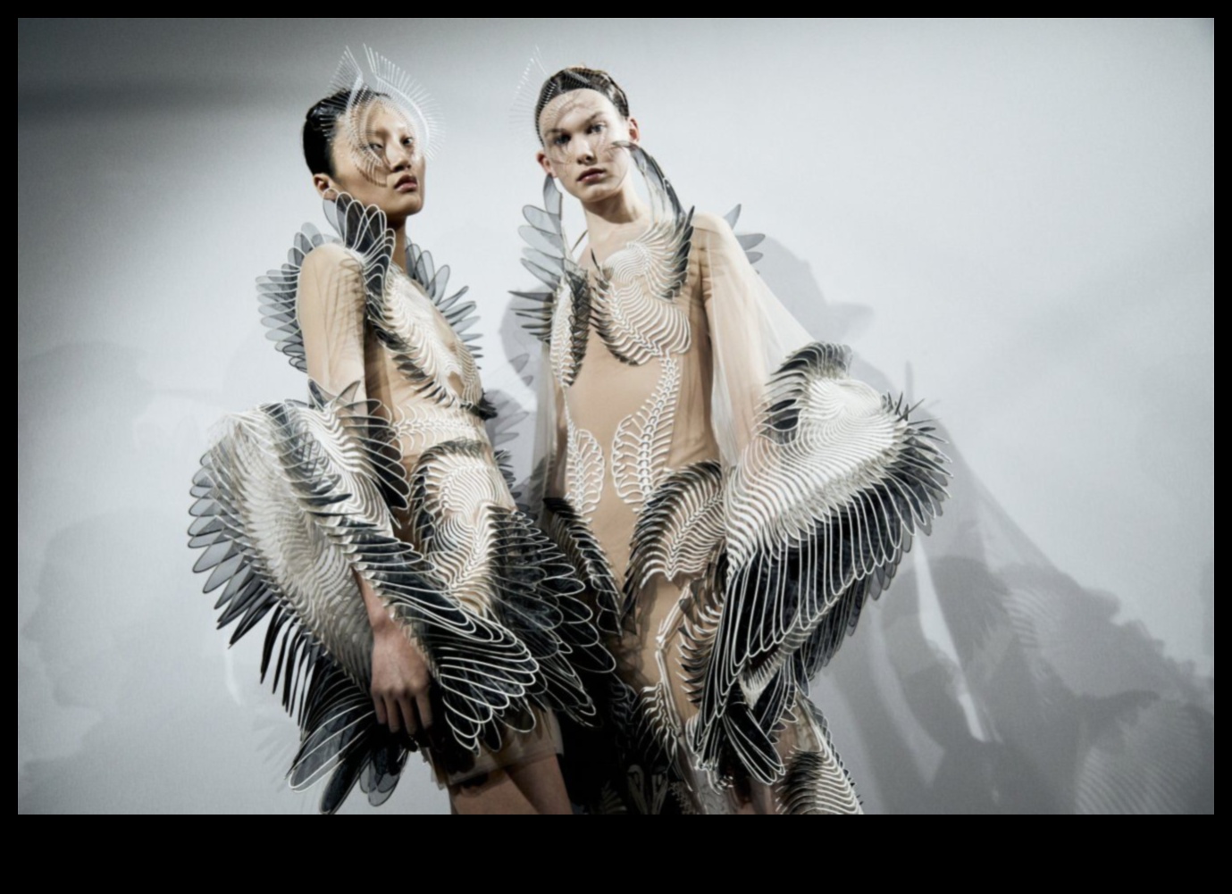 קוטור טכנולוגי: טכנולוגיה לבישה מגדירה מחדש את האופנה